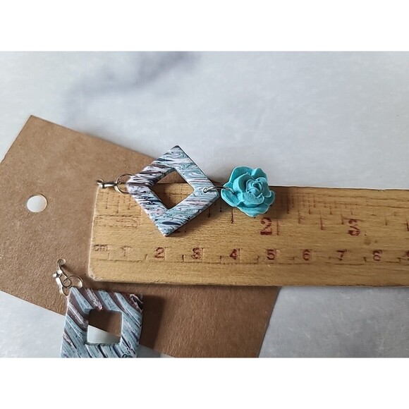 Polymer Clay Floral Dangling Earrings New - Picture 8 of 10